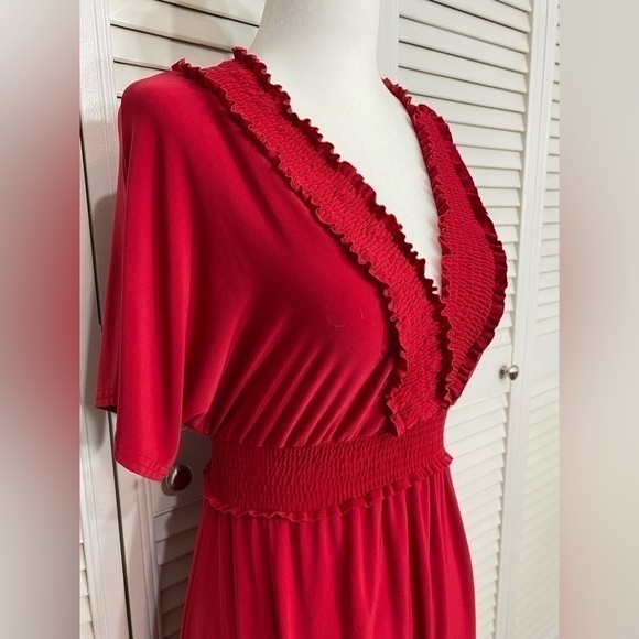 Small Metro 7 Red Ruffle V-Neck Overlap Short Sleeve Dress - Picture 2 of 6